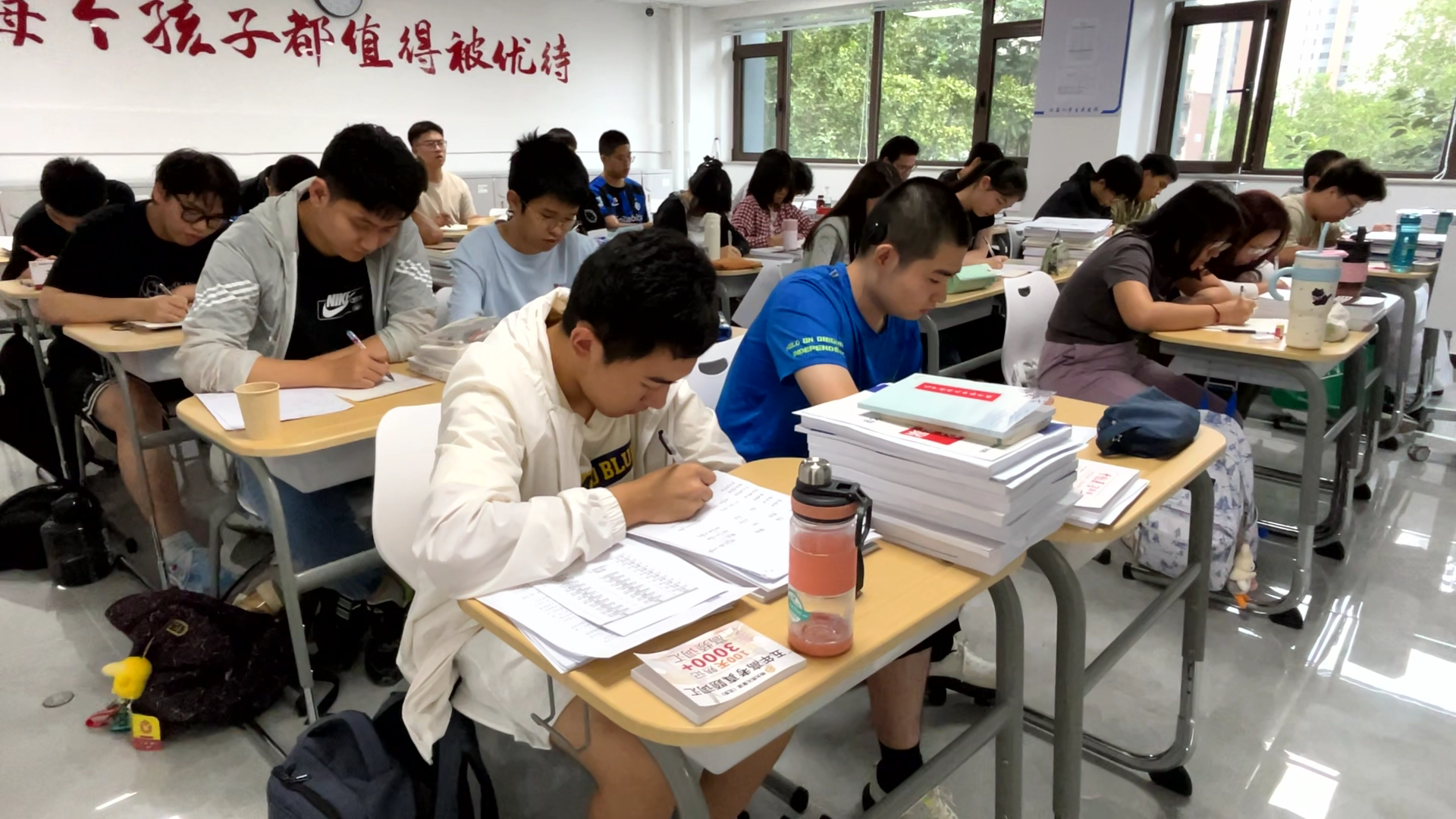 开学第一课！同学迅速进入状态